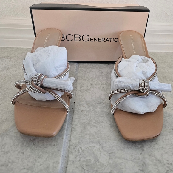 NIB BCBGeneration Selma Sandal-Tan - Picture 2 of 7